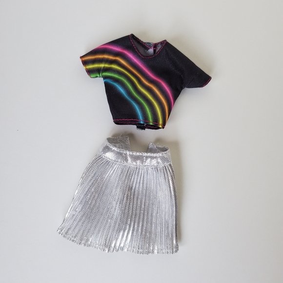 Rainbow Sparkle Hair Barbie - Picture 8 of 12